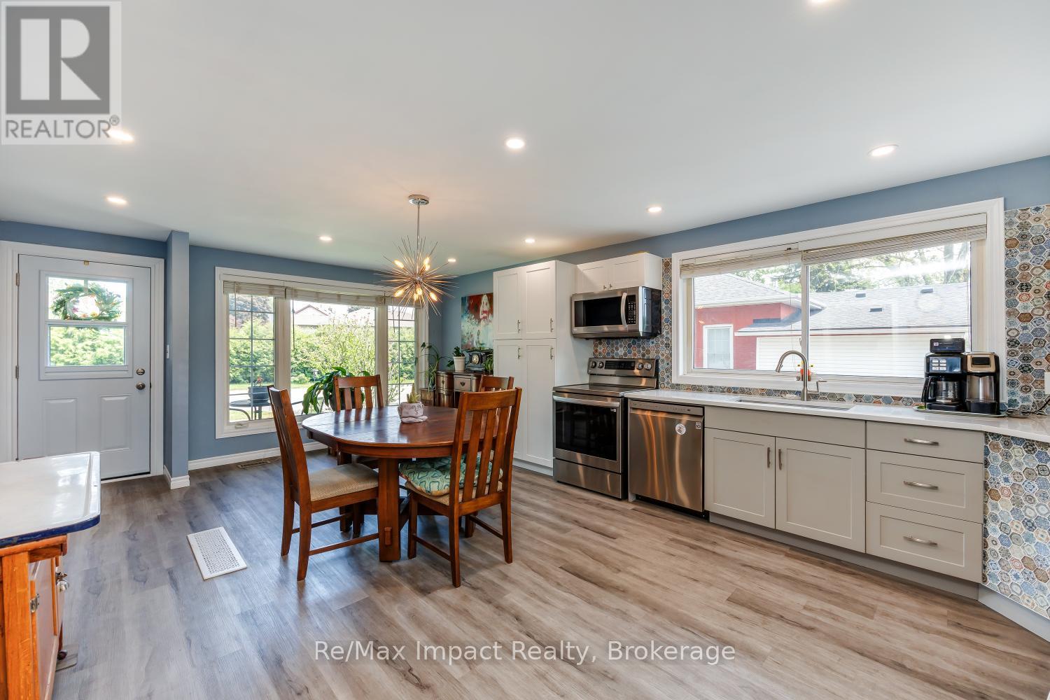 44 BROWN STREET - 4