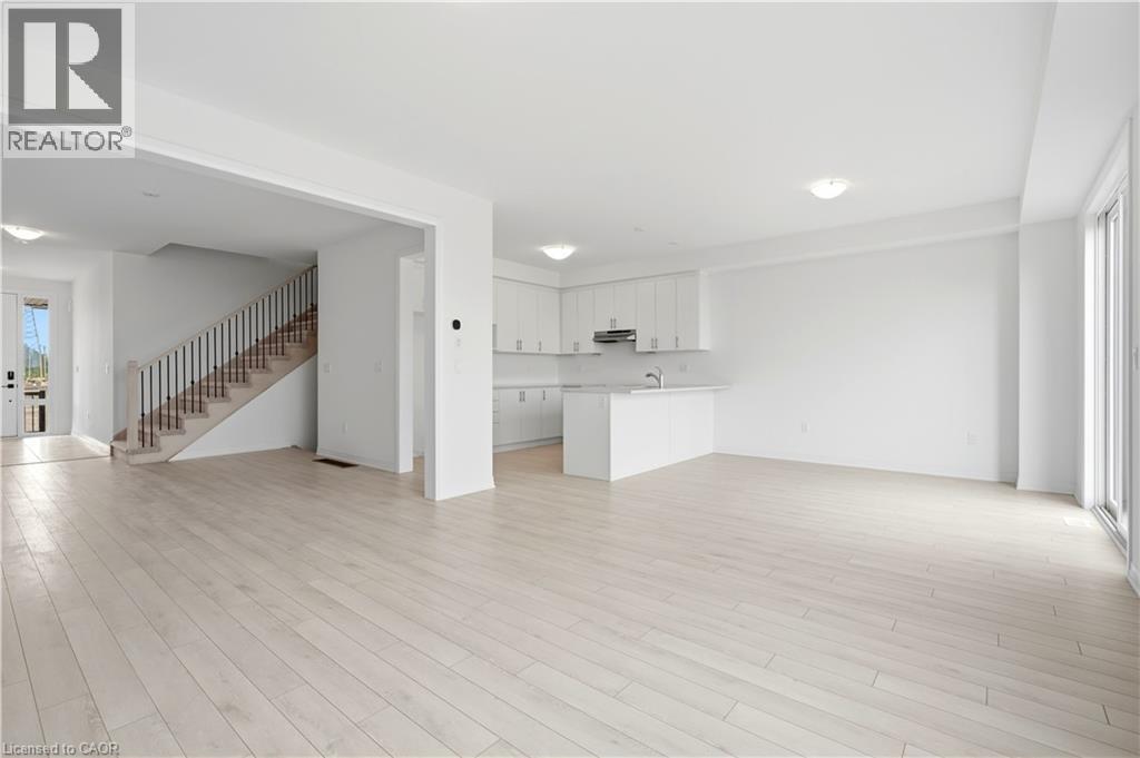 14 HEPBURN Place N - 9