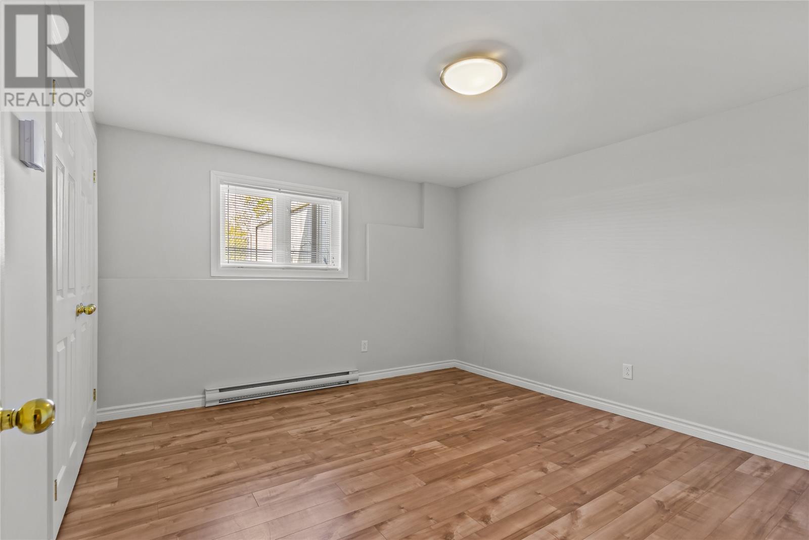 160 Lanark Drive thumbnail 14