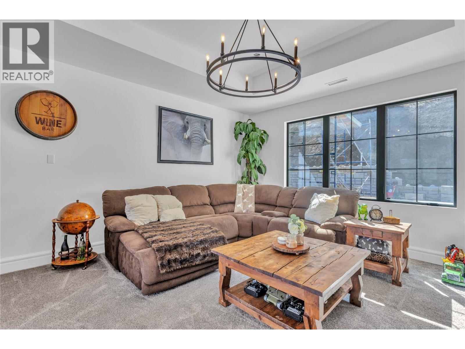 164 Sunset Boulevard - 20
