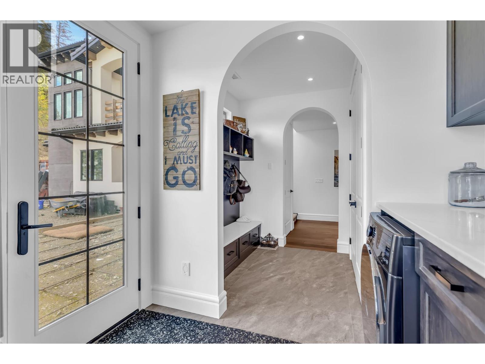 164 Sunset Boulevard - 51