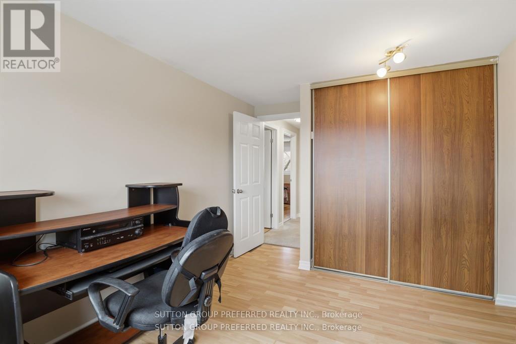 38 ALAYNE CRESCENT - 19