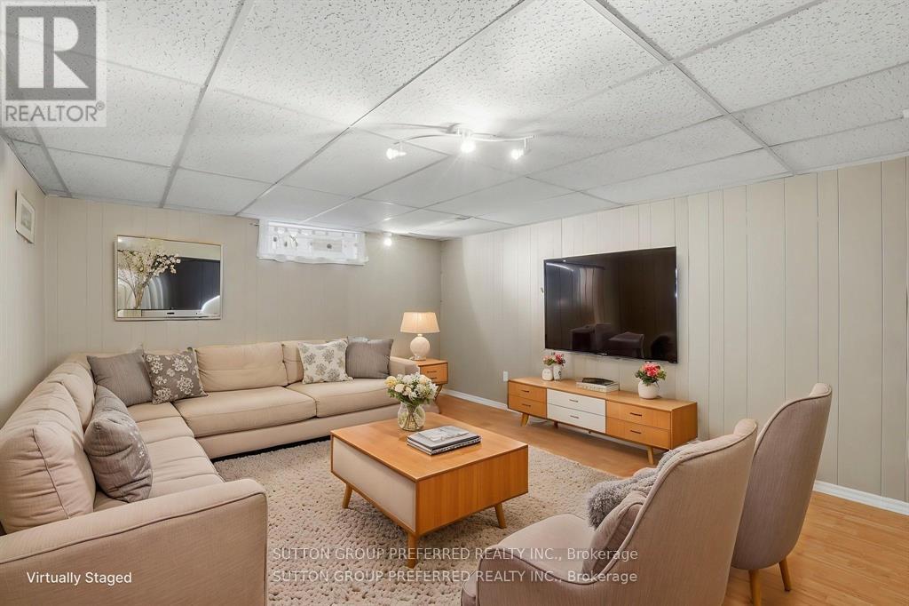 38 ALAYNE CRESCENT - 24