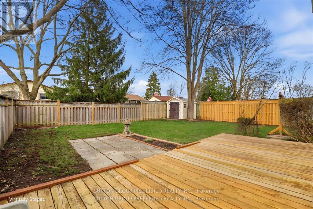 38 ALAYNE CRESCENT - 27