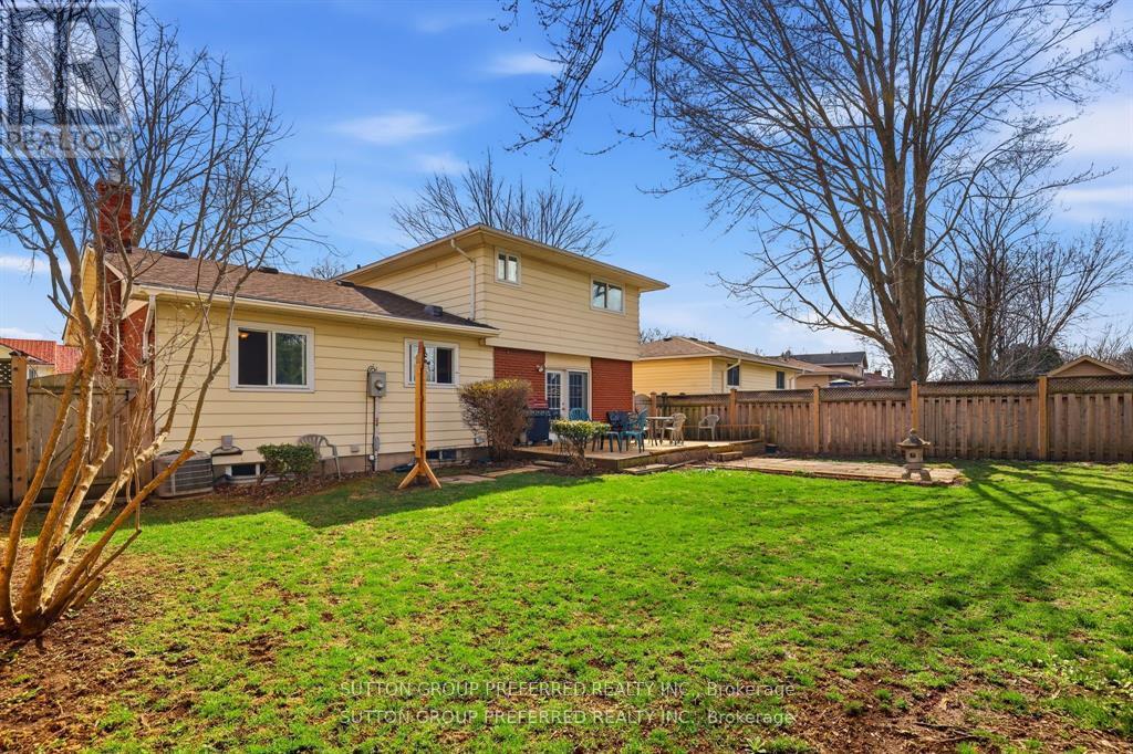 38 ALAYNE CRESCENT - 28
