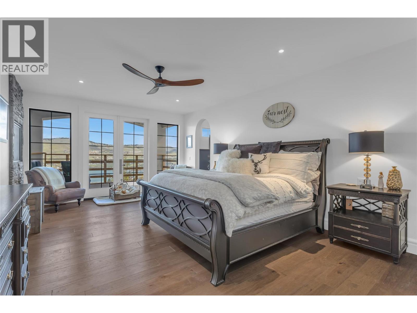 164 Sunset Boulevard - 15