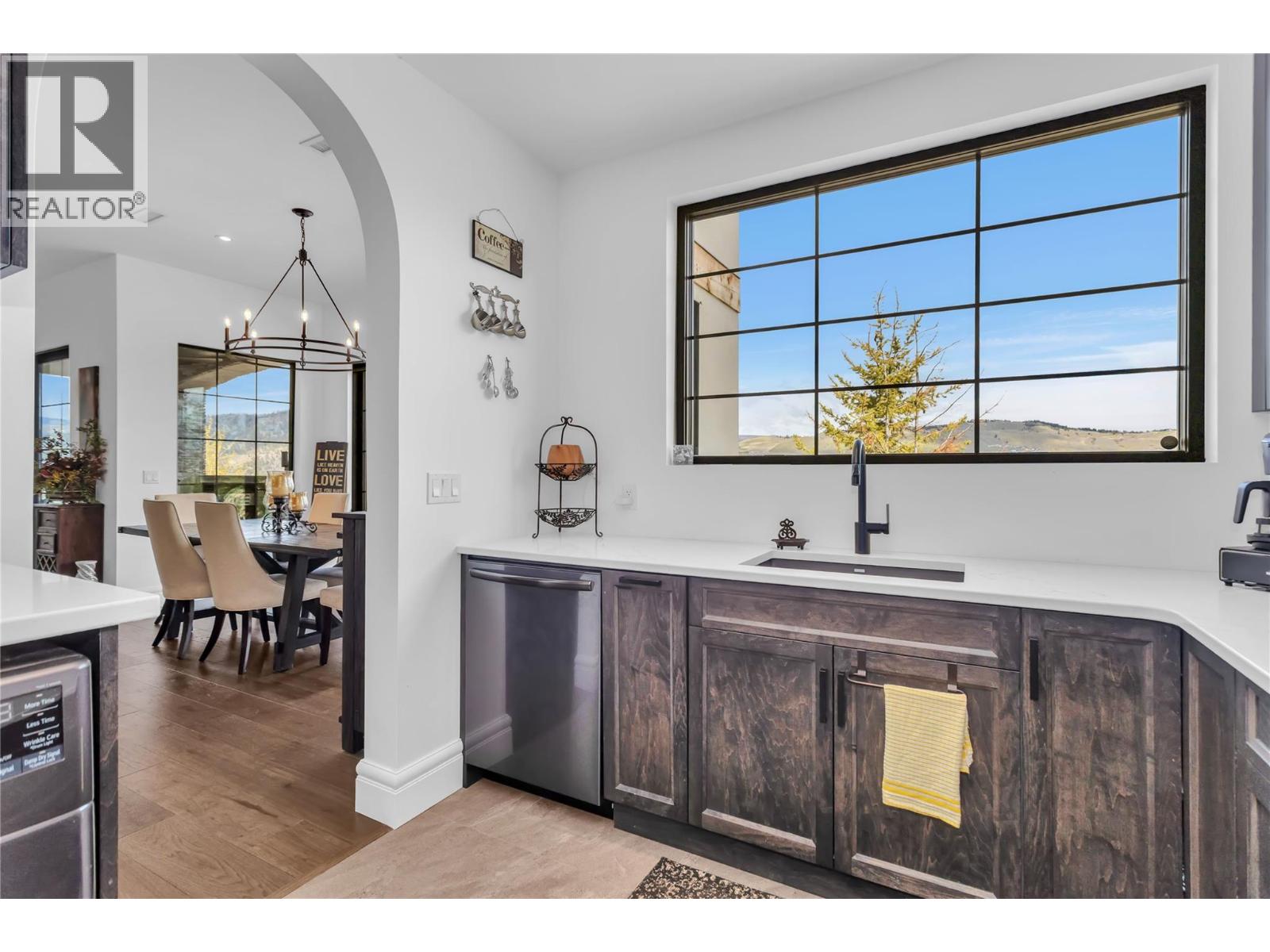 164 Sunset Boulevard - 52