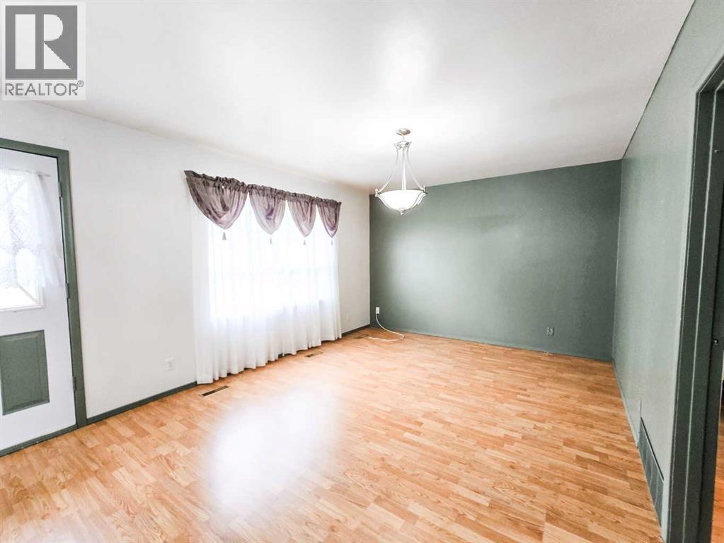 5013 51 Street - 12