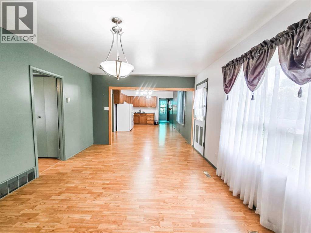5013 51 Street - 13