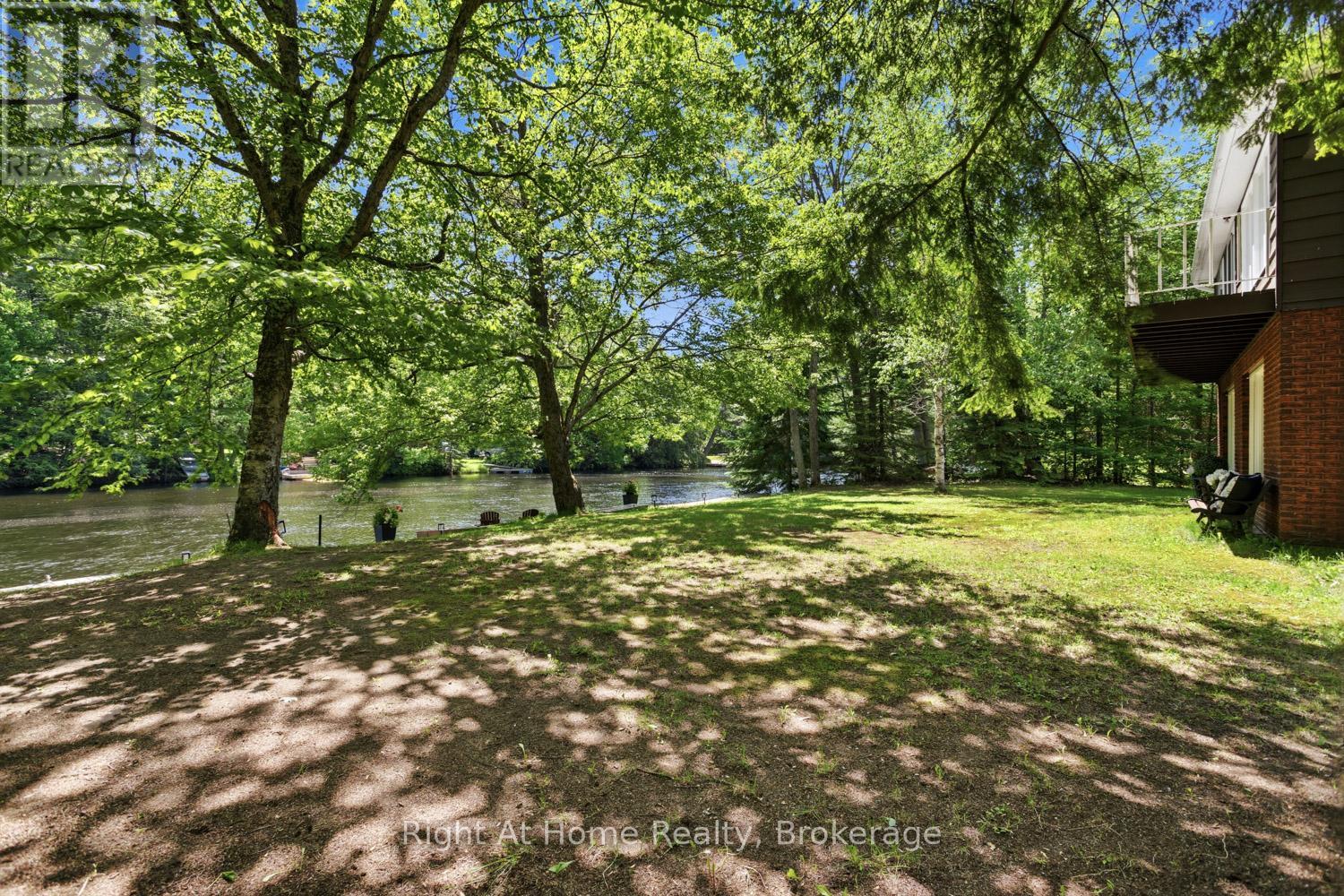 1074 HOLIDAY PARK DRIVE - 39