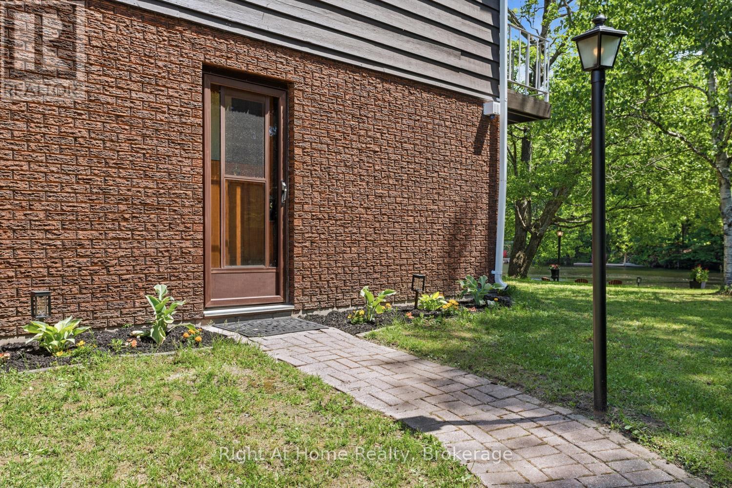 1074 HOLIDAY PARK DRIVE - 41