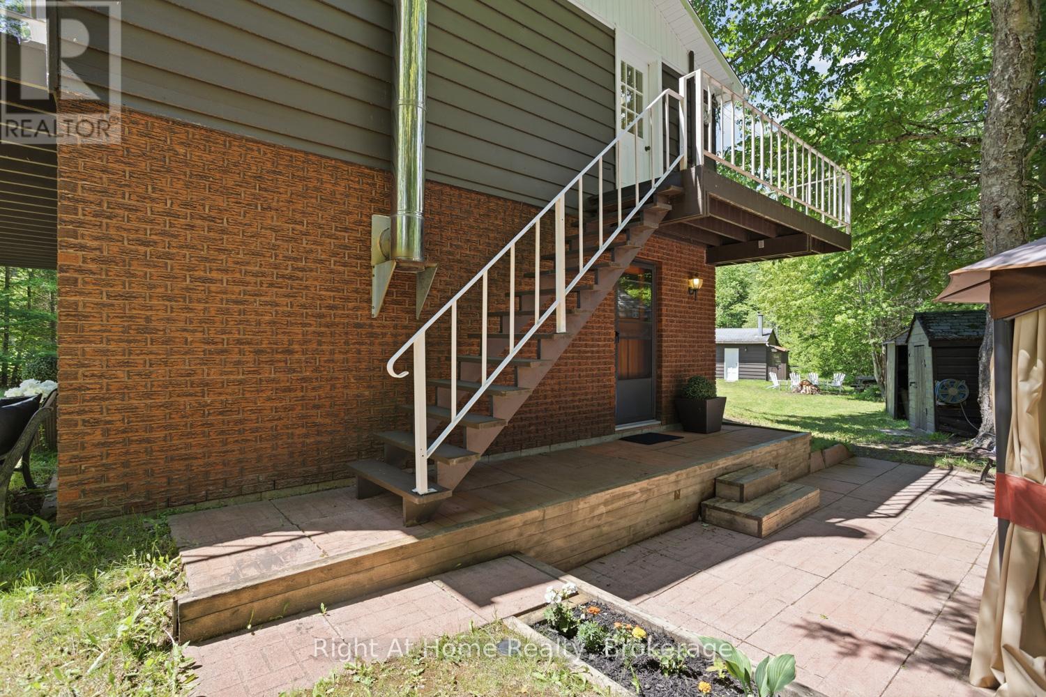 1074 HOLIDAY PARK DRIVE - 42