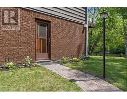 1074 Holiday Park Drive, Bracebridge, ON P1L1W9 Photo 41