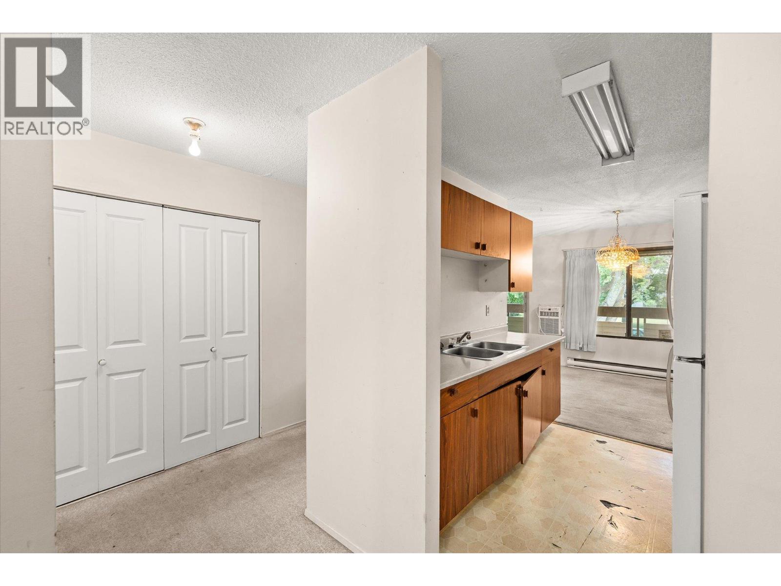 #203A 880 Badke Road - 2