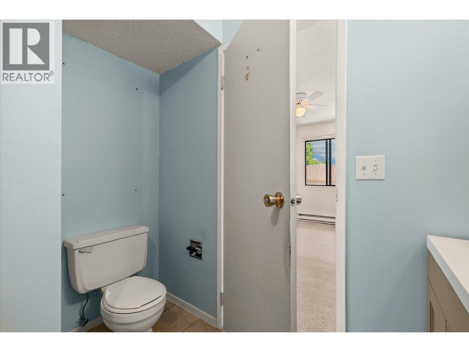 #203A 880 Badke Road - 23