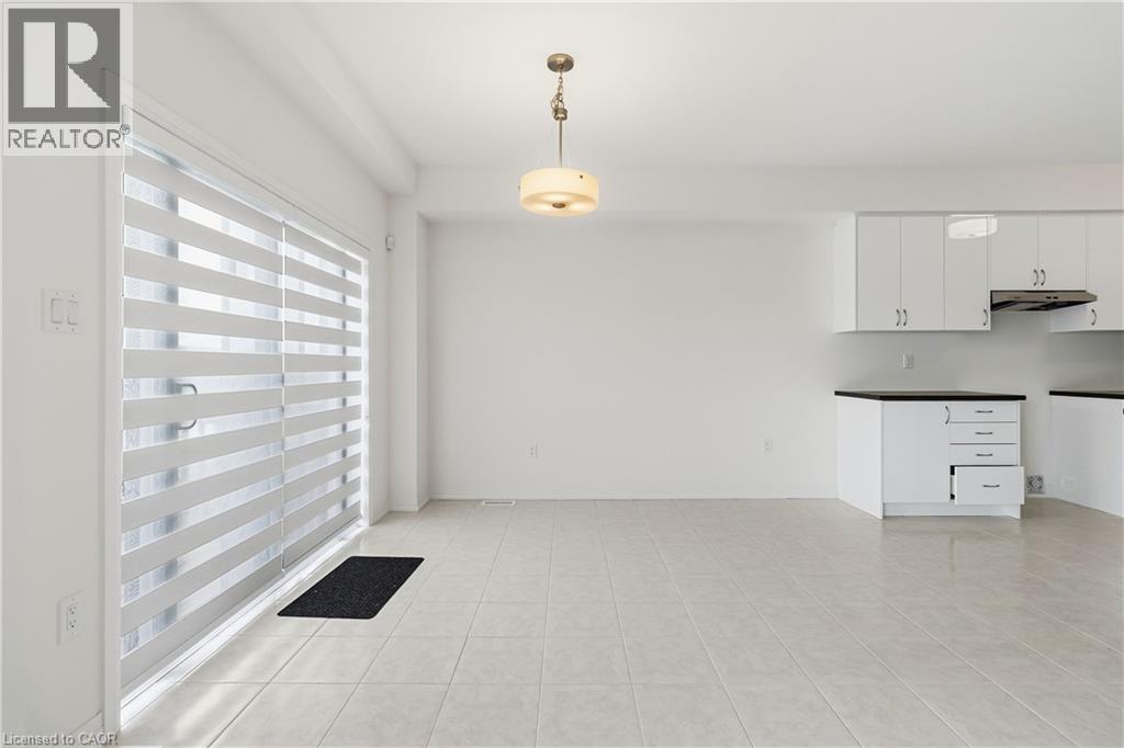 5-bedroom home for sale at 126 HITCHMAN Street, Paris ON · photo 10 of 34