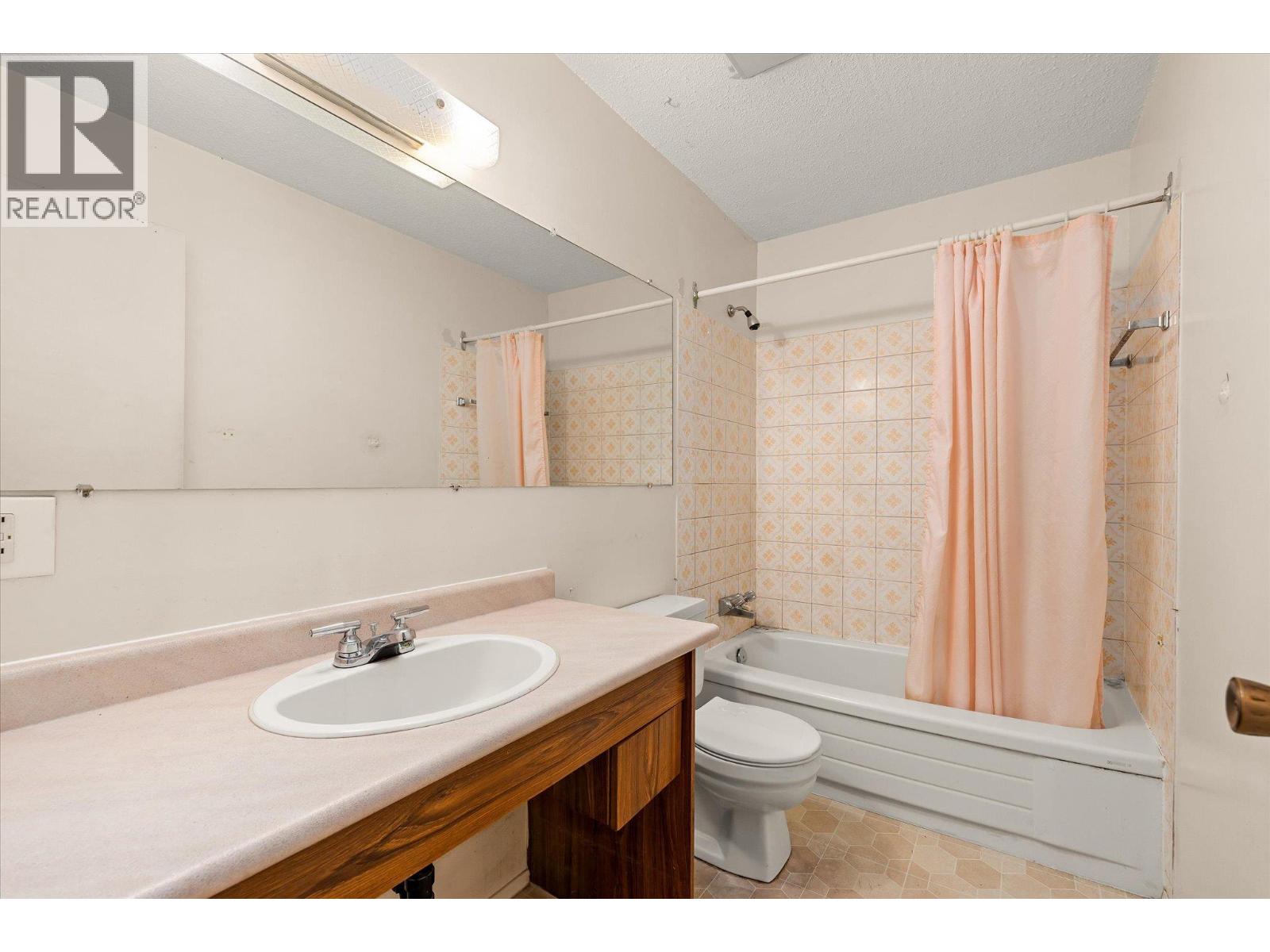 #203A 880 Badke Road - 25