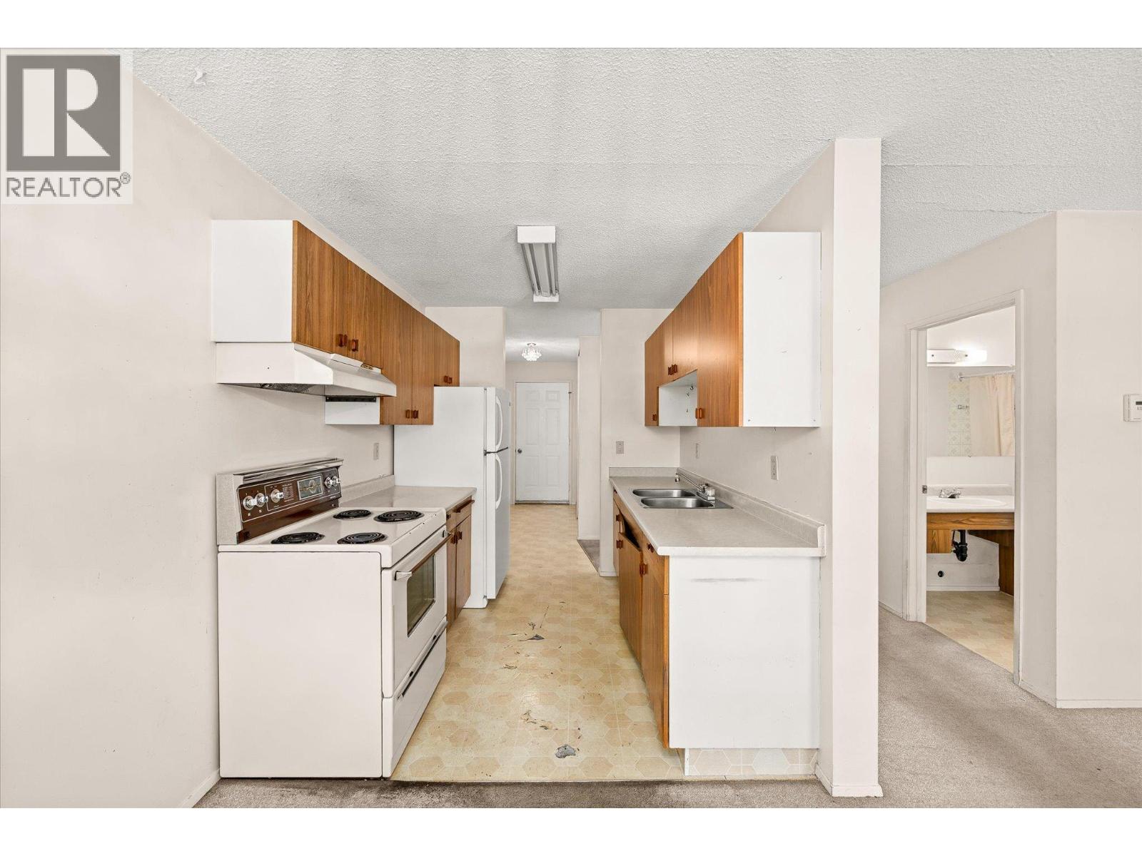 #203A 880 Badke Road - 3
