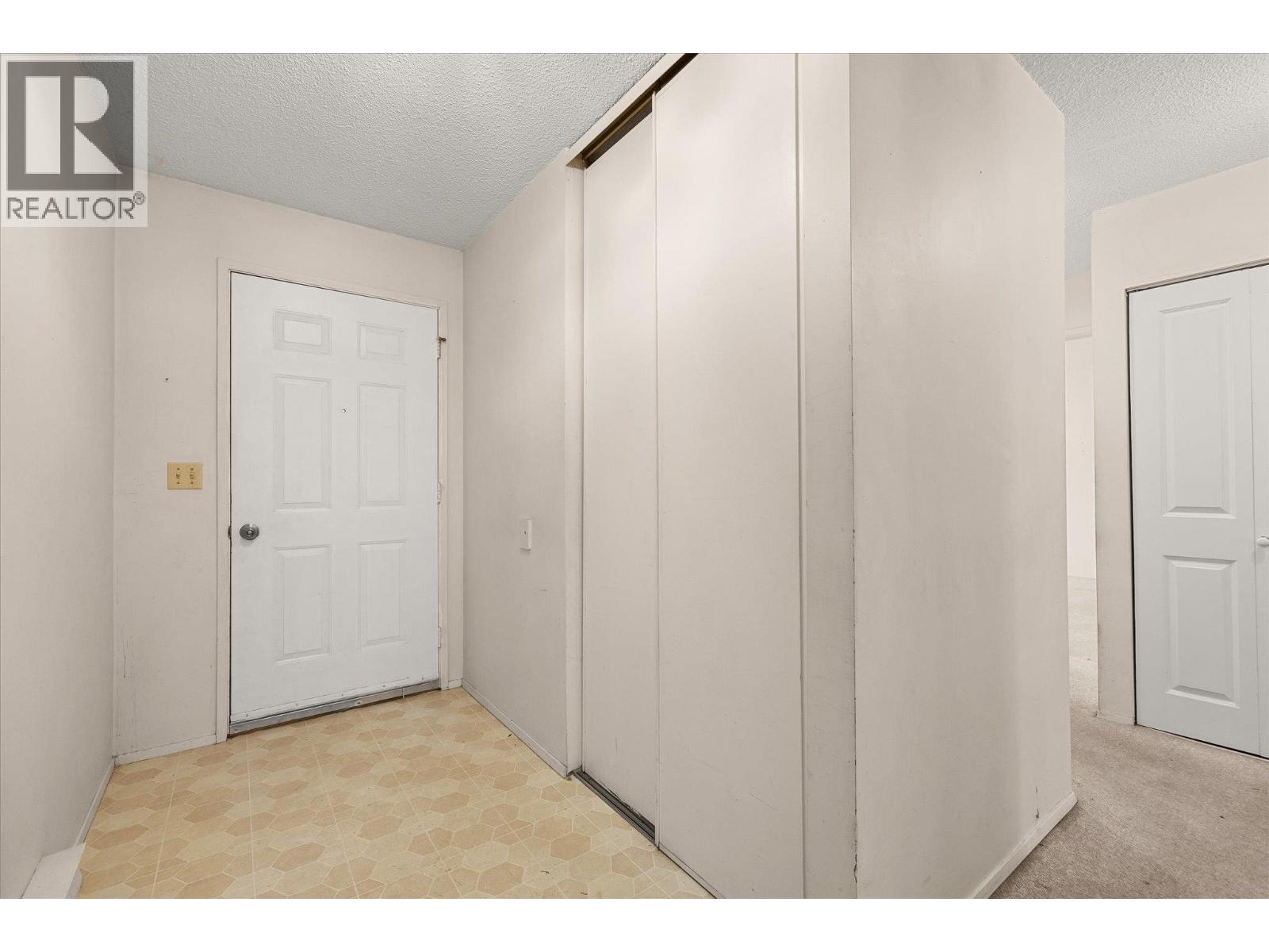 #203A 880 Badke Road - 13