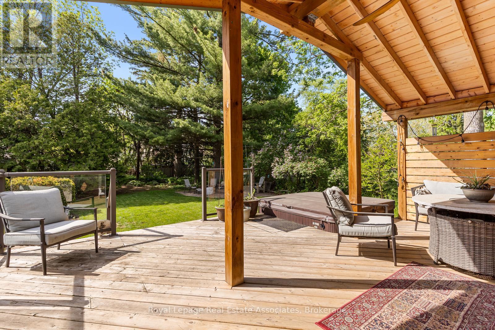 1807 BALSAM AVENUE - 4