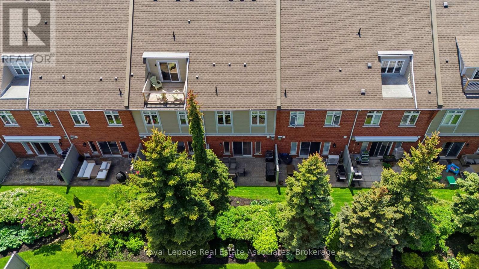 32 ST LAWRENCE DRIVE - 45