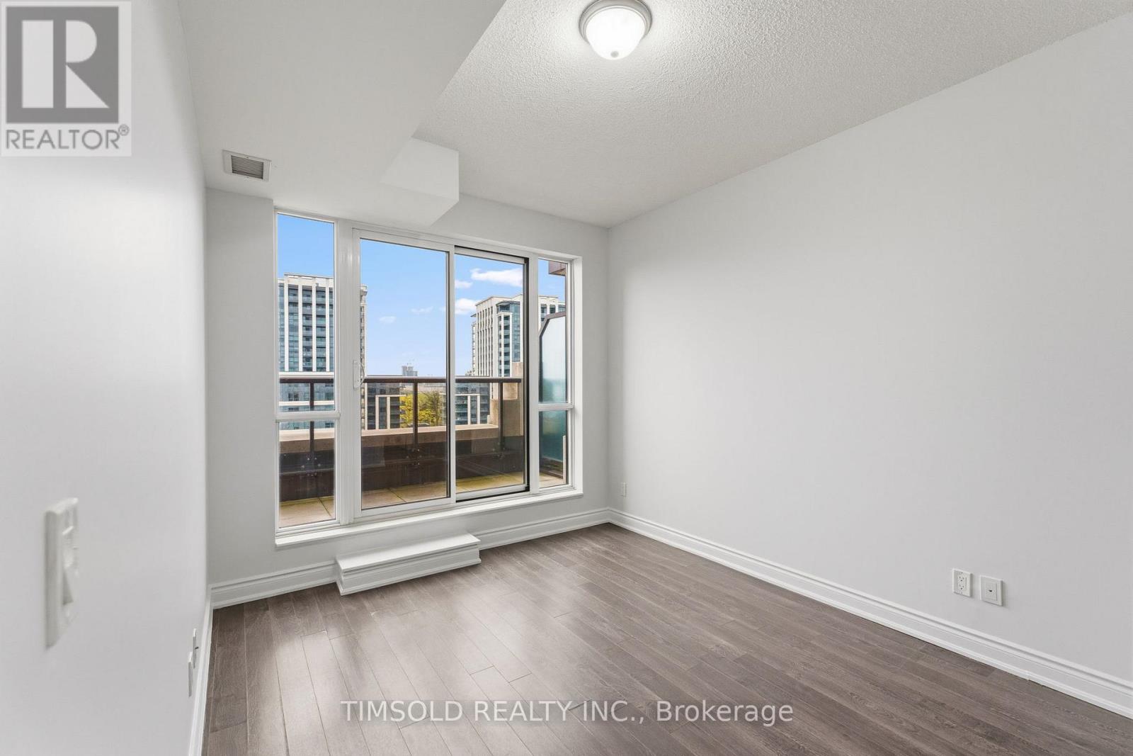 #1012 33 CLEGG ROAD - 21