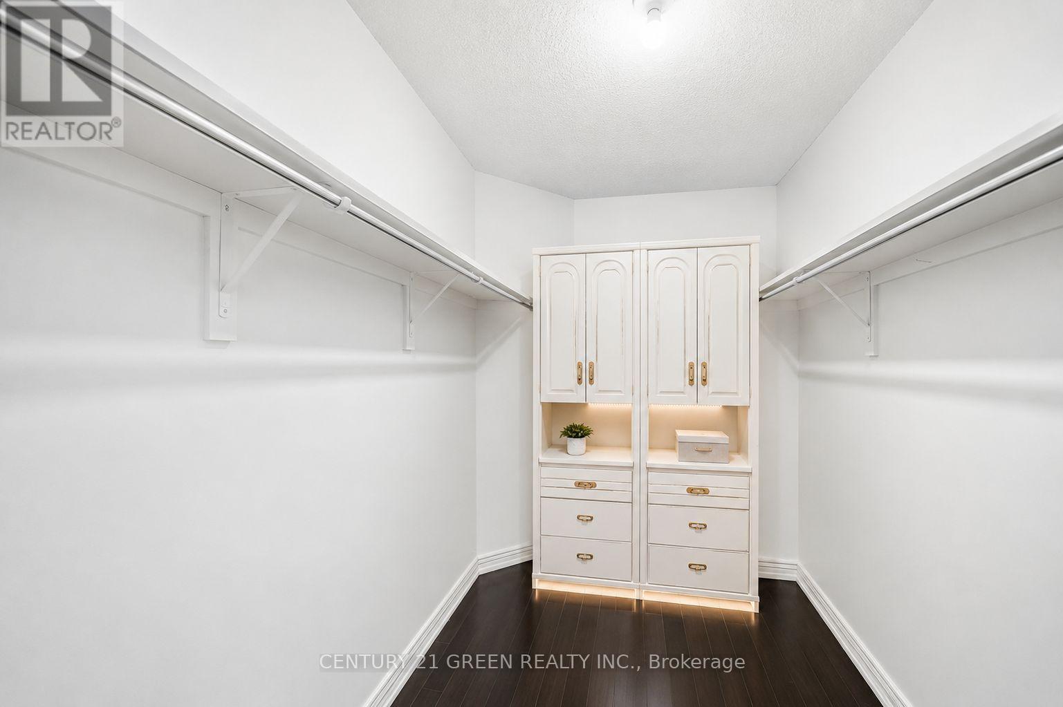 1031 BLUEHERON BOULEVARD - 35
