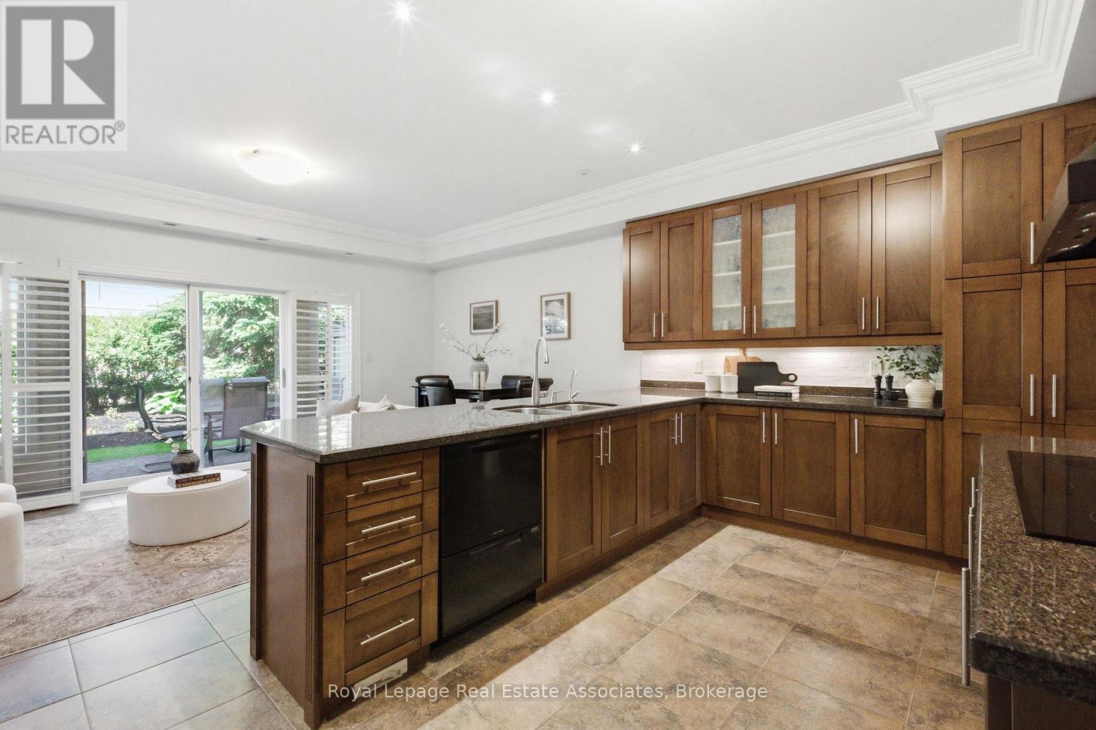 32 ST LAWRENCE DRIVE - 13