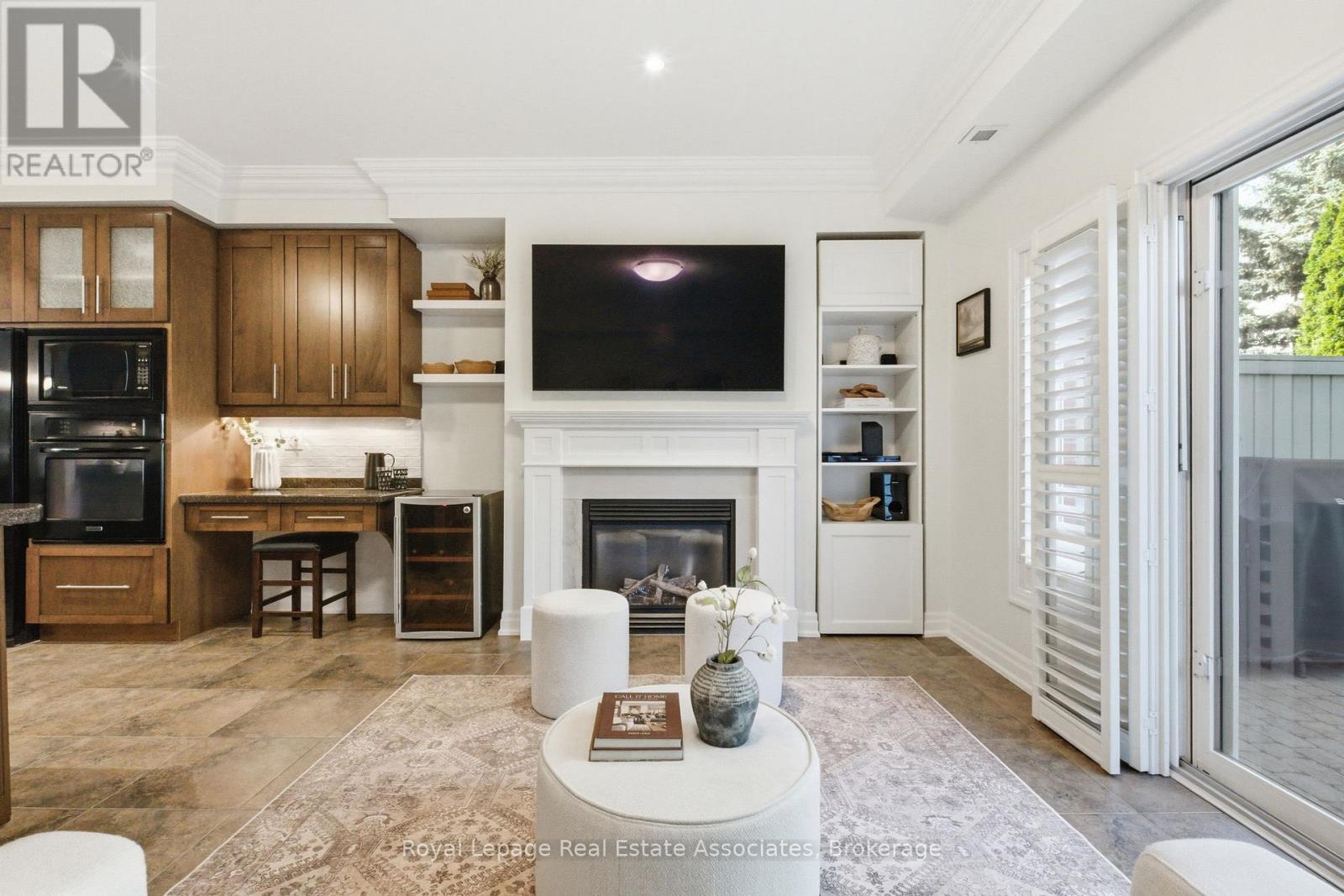 32 ST LAWRENCE DRIVE - 17
