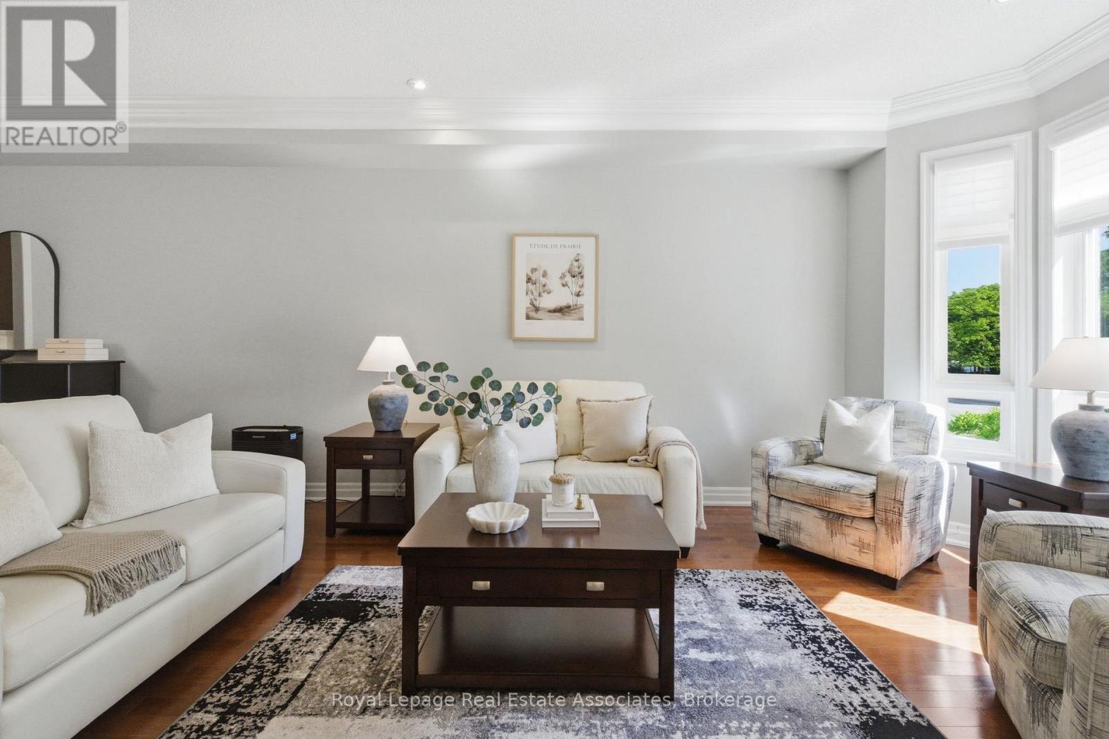 32 ST LAWRENCE DRIVE - 6