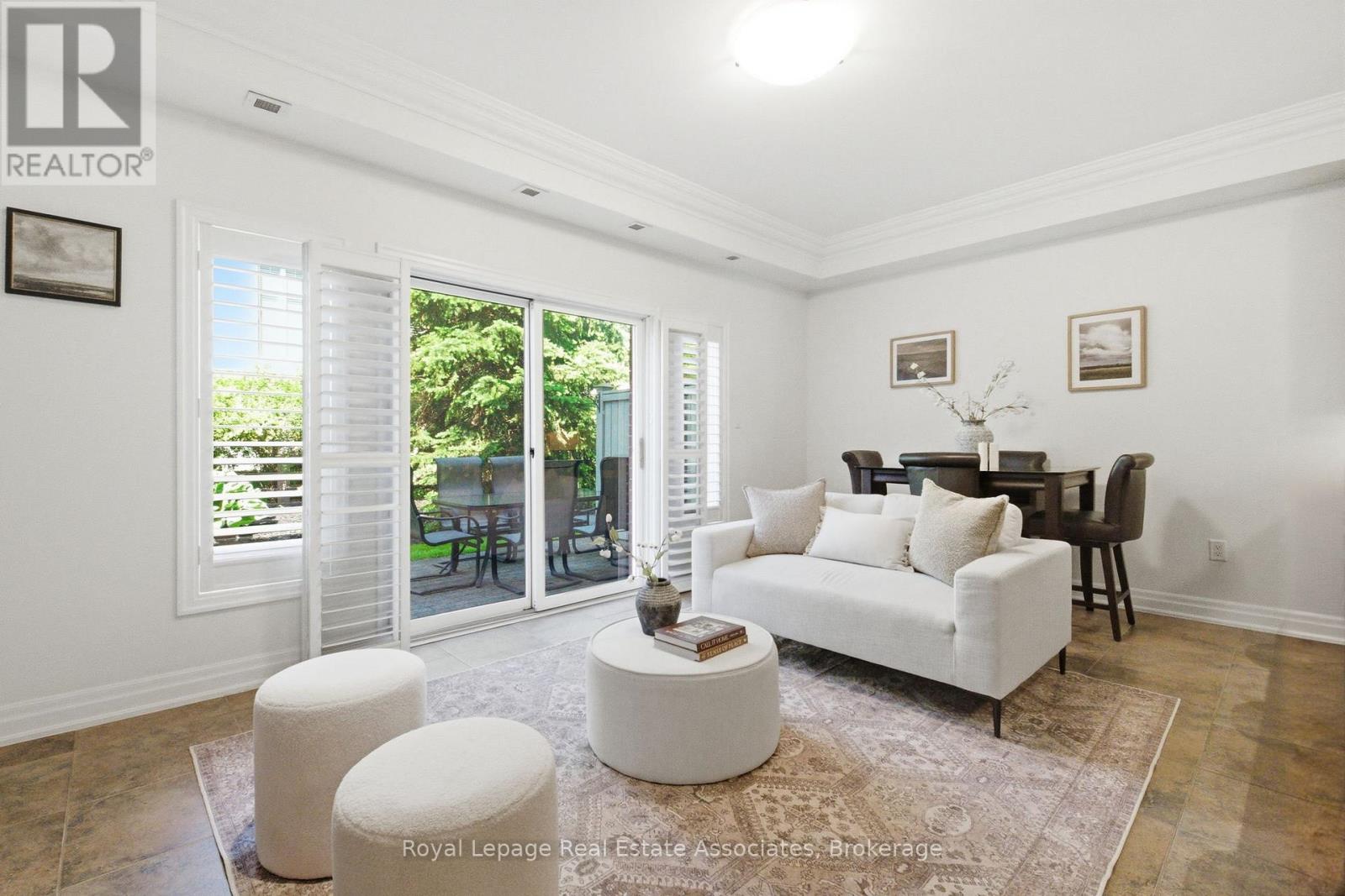 32 ST LAWRENCE DRIVE - 18