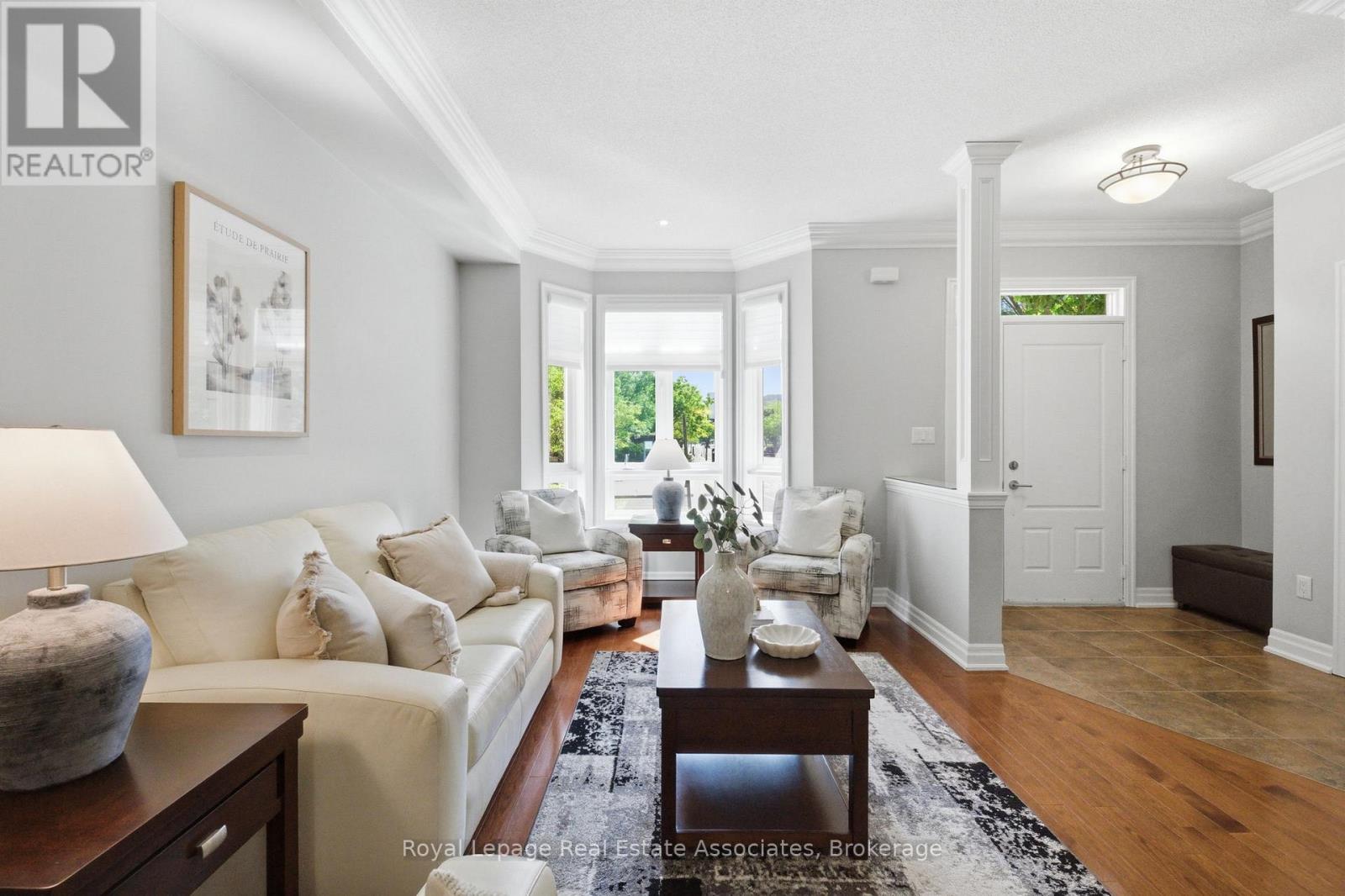 32 ST LAWRENCE DRIVE - 4