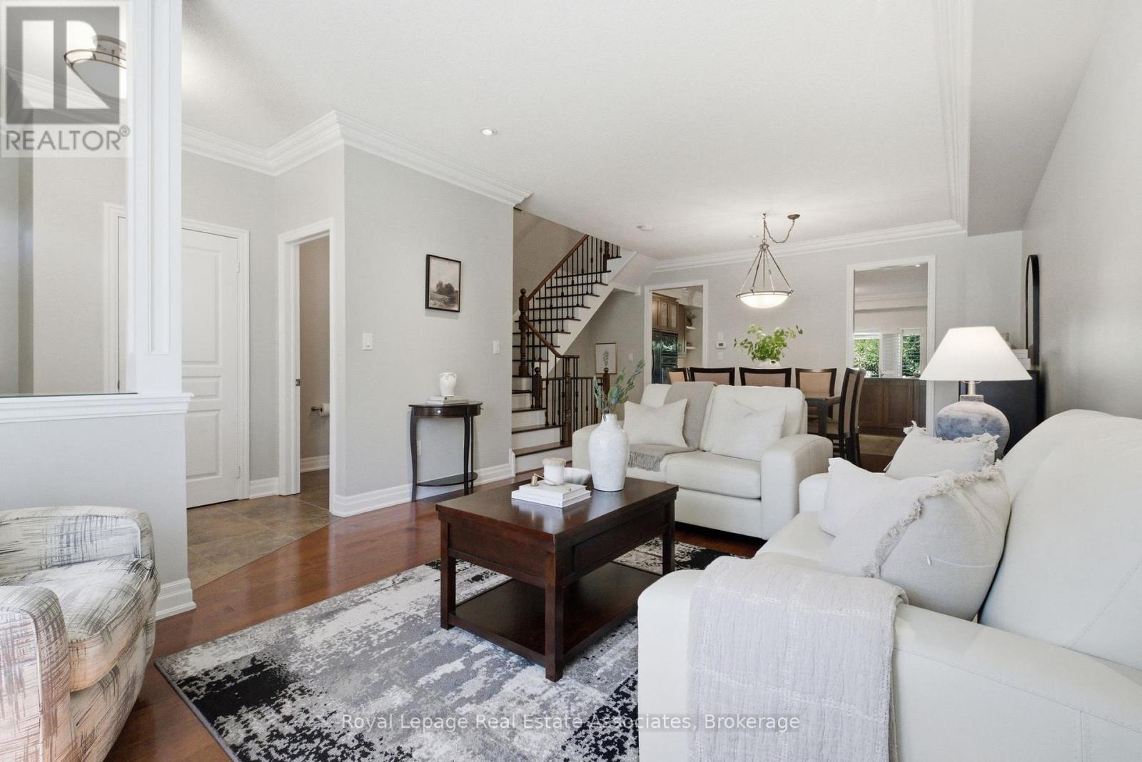32 ST LAWRENCE DRIVE - 7