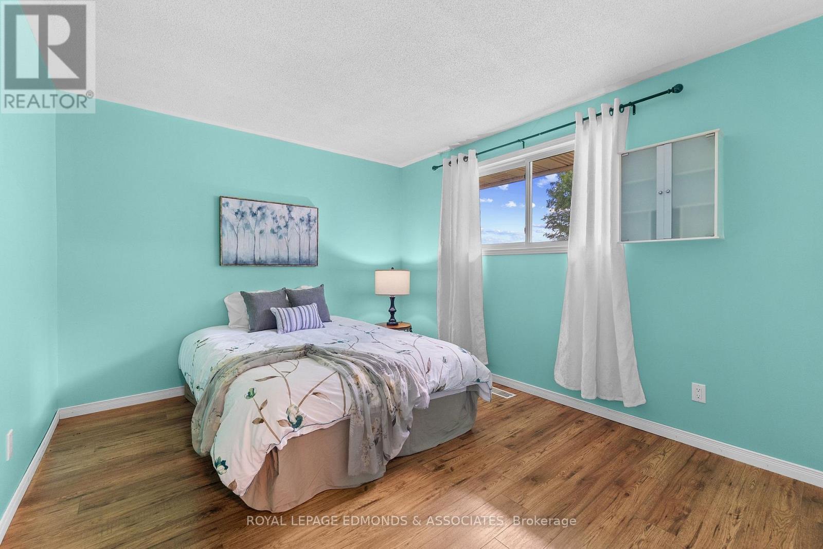 39325A HIGHWAY 41 - 19