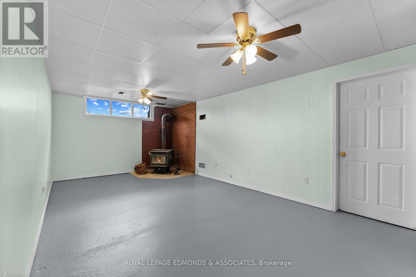 39325A HIGHWAY 41 - 26