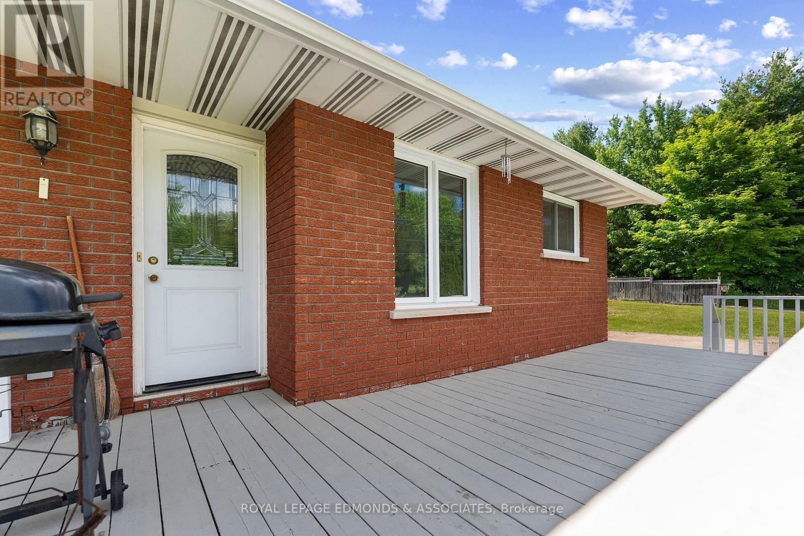 39325A HIGHWAY 41 - 32