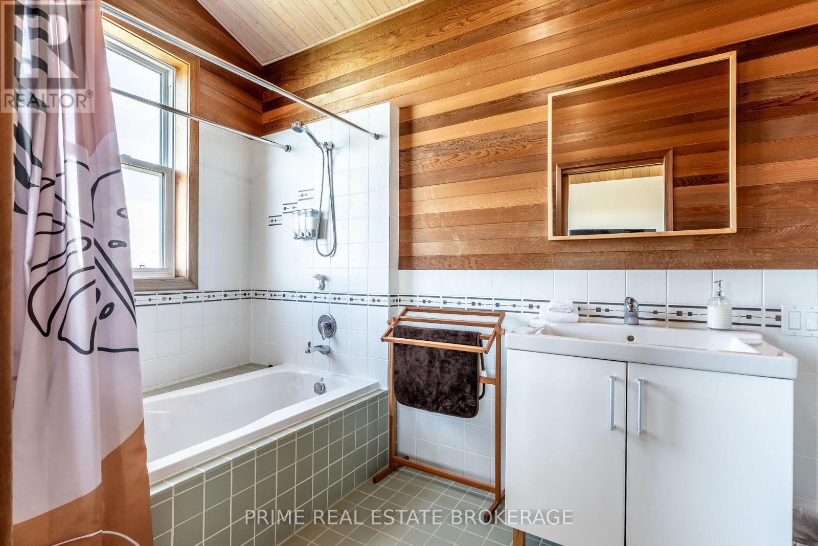 71899 SUNRIDGE CRESCENT - 32