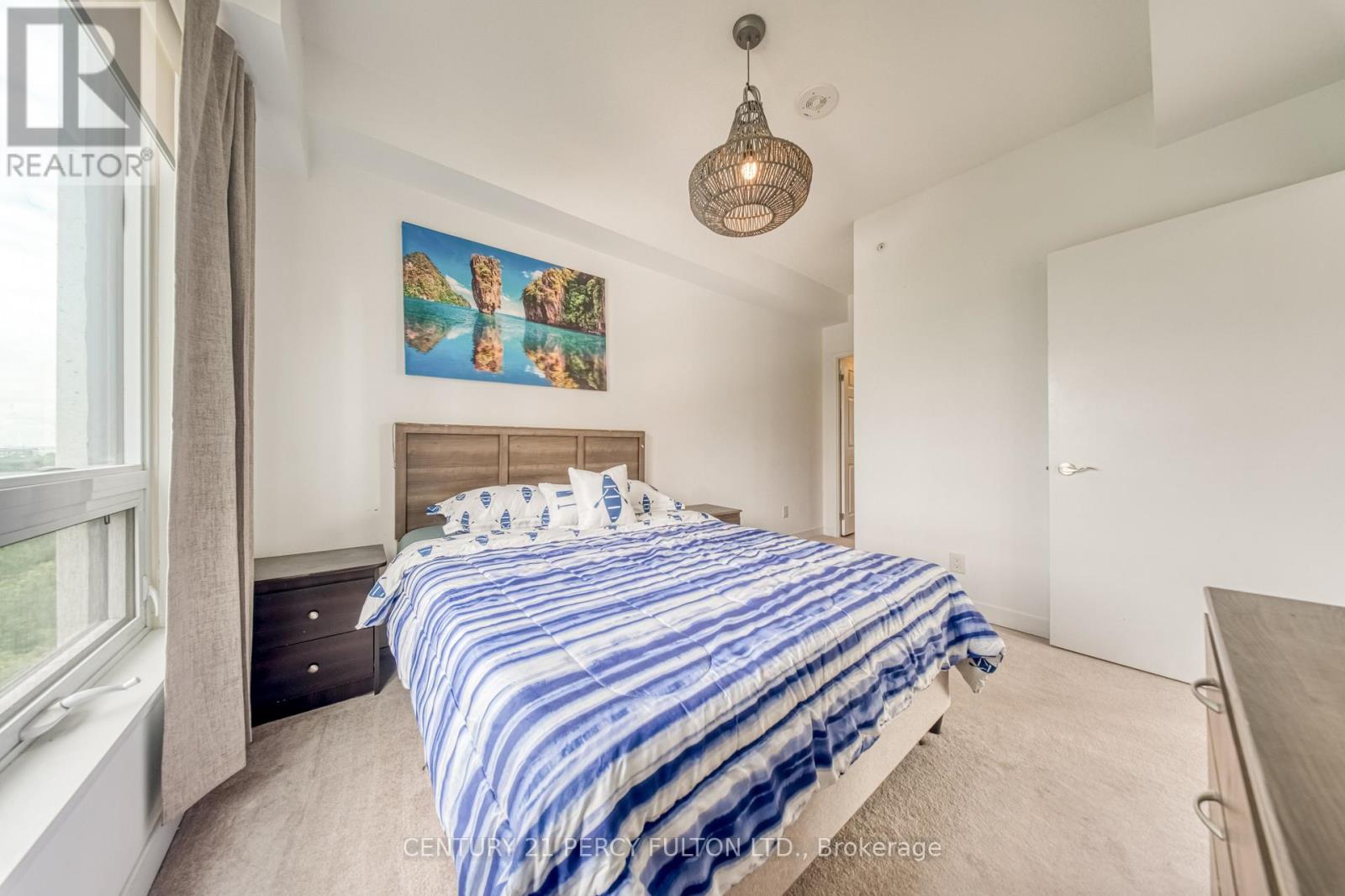 #802 840 QUEENS PLATE DRIVE - 17