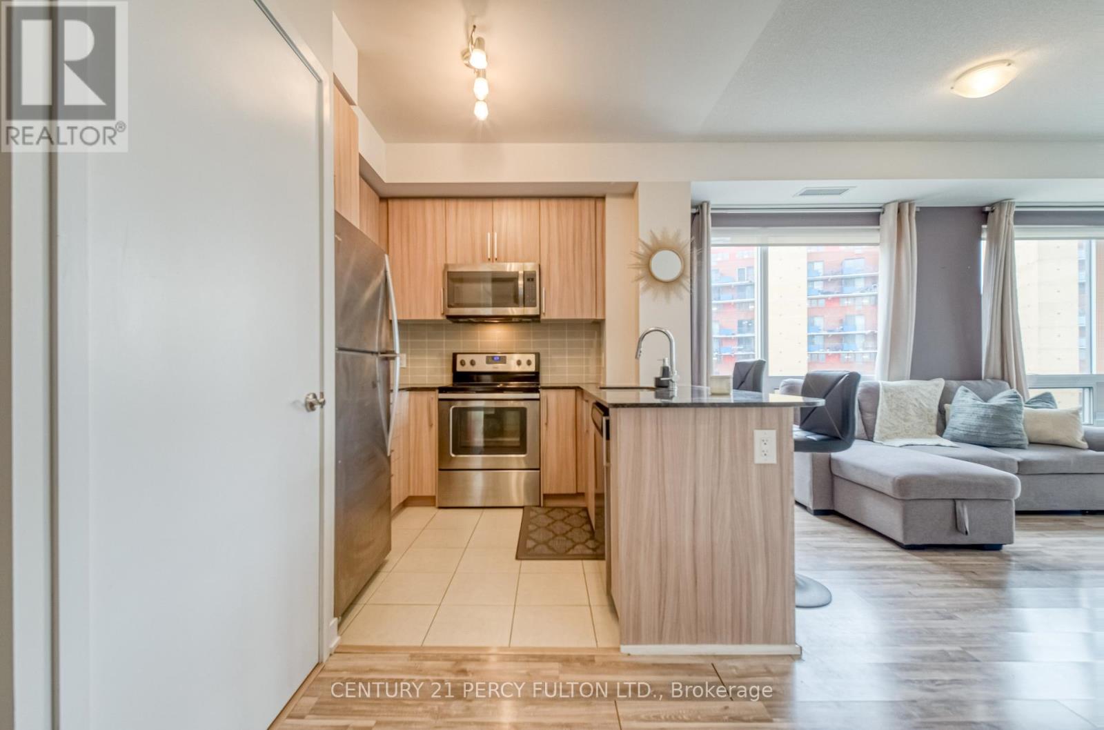 #802 840 QUEENS PLATE DRIVE - 7