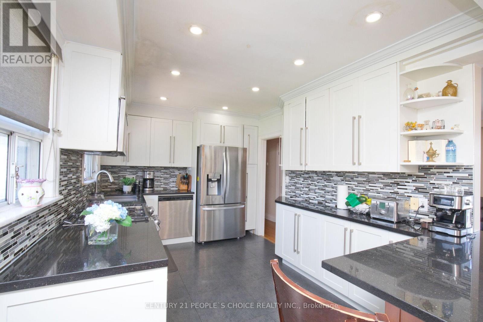 50 JEFFCOAT DRIVE - 14