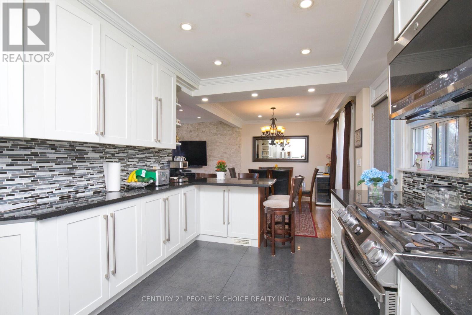 50 JEFFCOAT DRIVE - 20