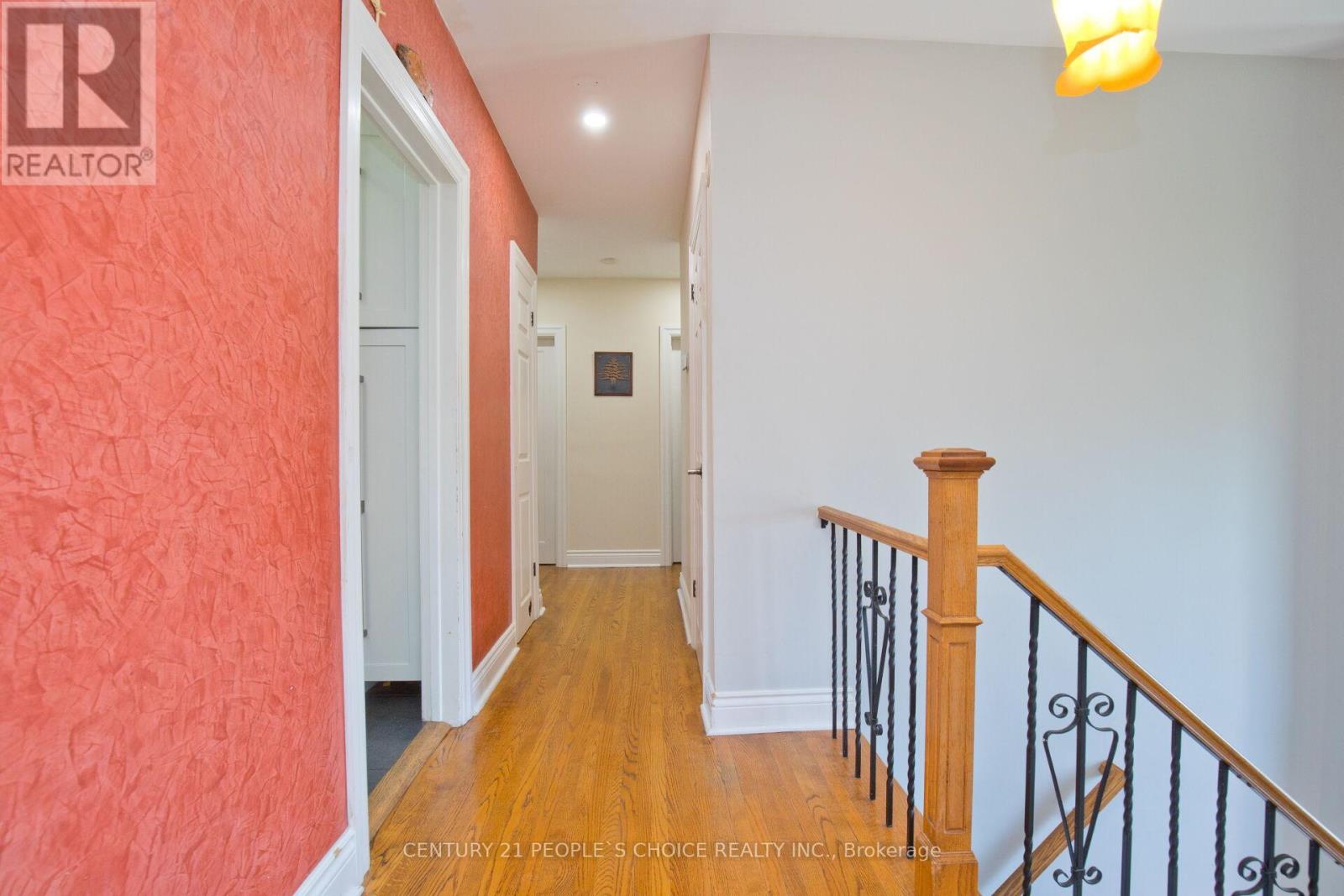 50 JEFFCOAT DRIVE - 24