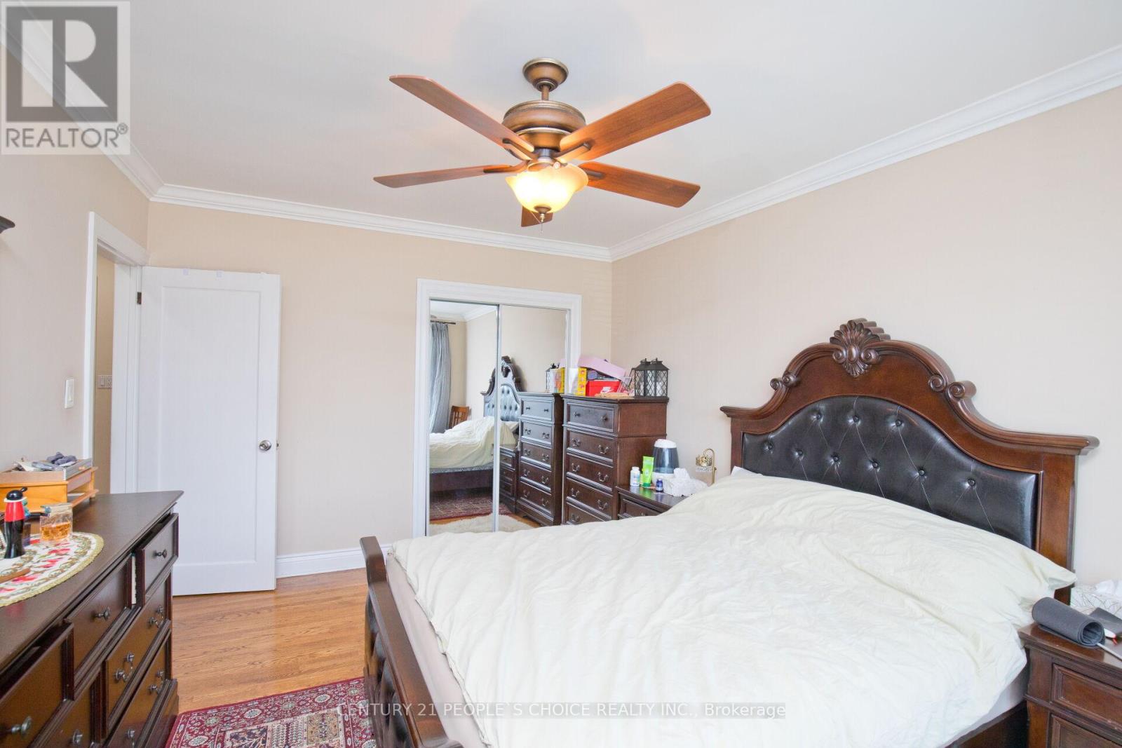 50 JEFFCOAT DRIVE - 27