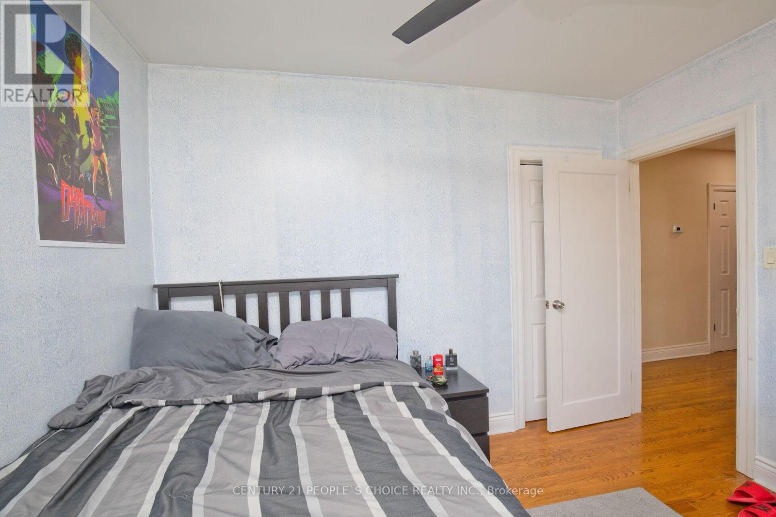 50 JEFFCOAT DRIVE - 33