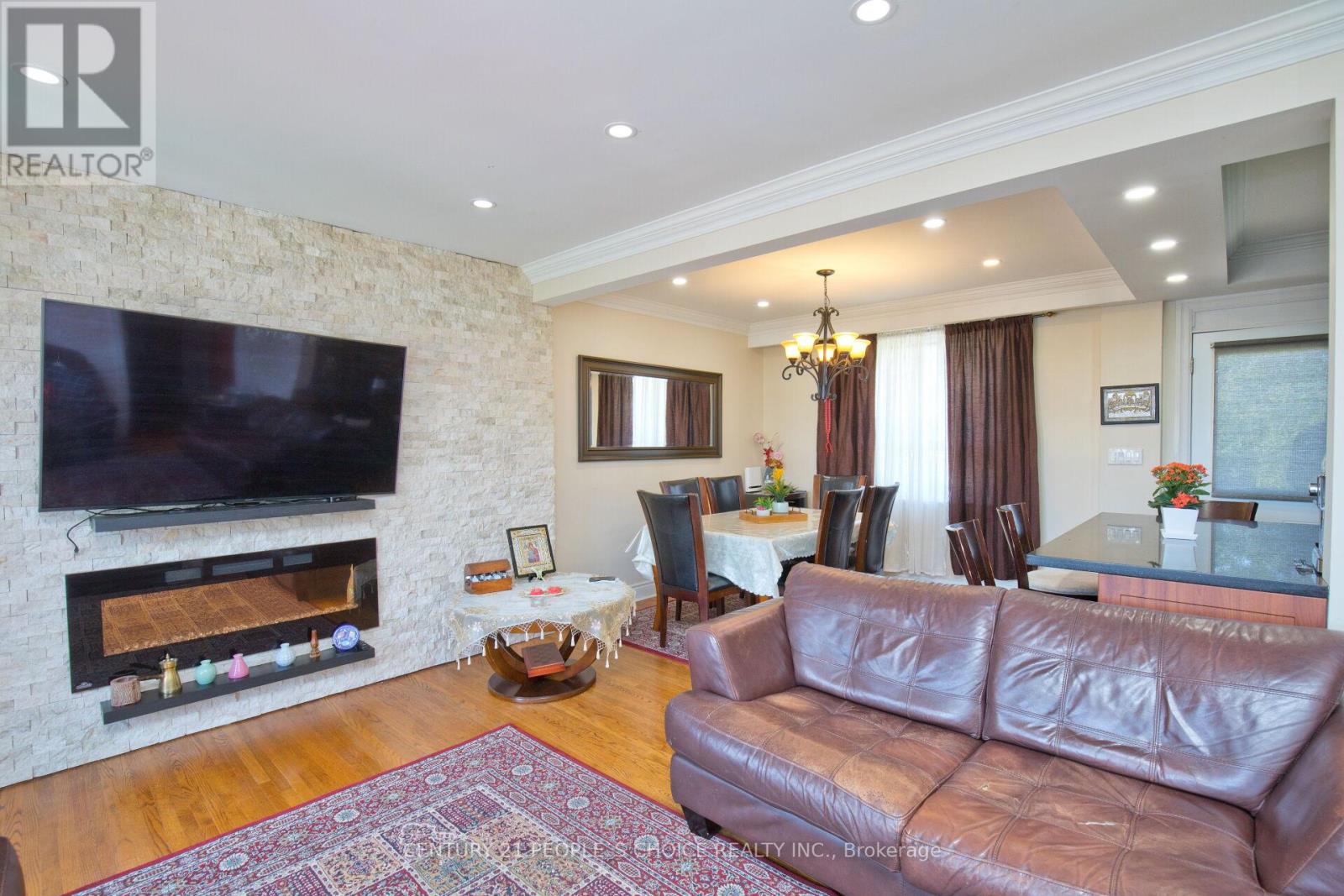 50 JEFFCOAT DRIVE - 7