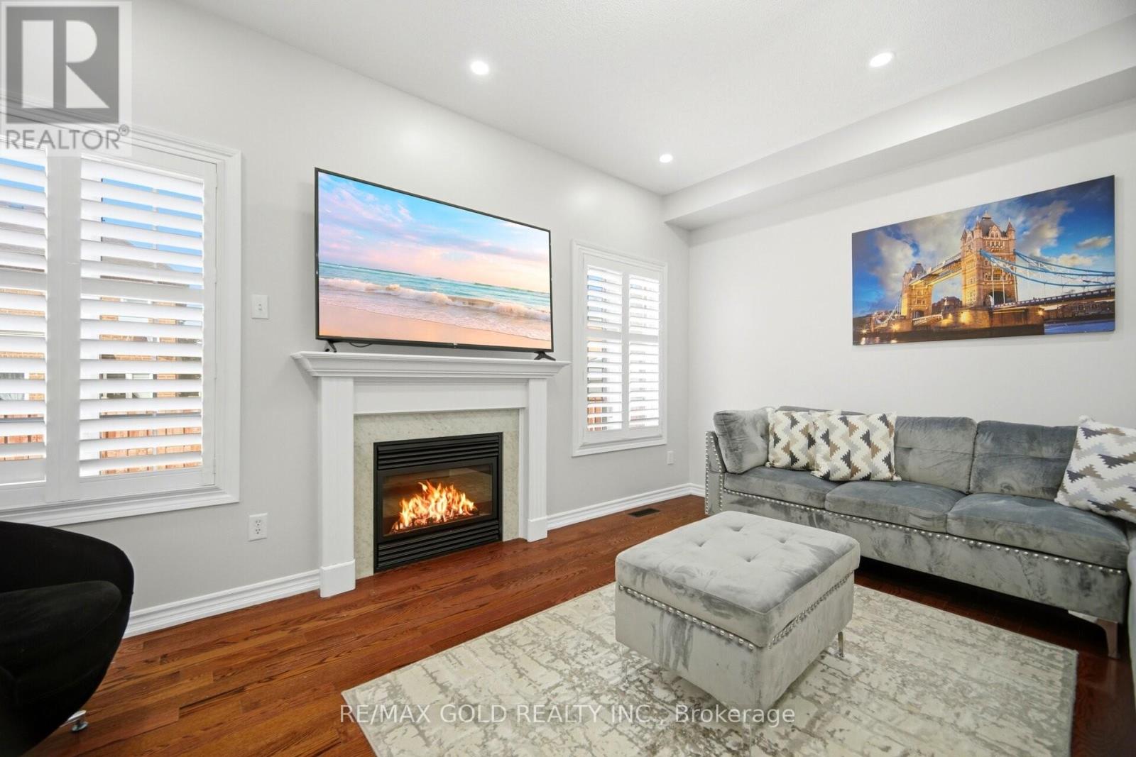 11 TIMBERWOLF ROAD - 13