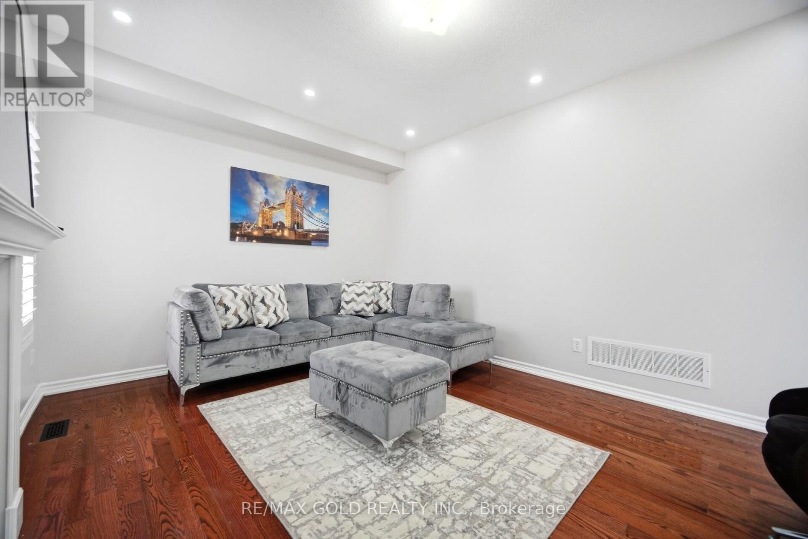 11 TIMBERWOLF ROAD - 14