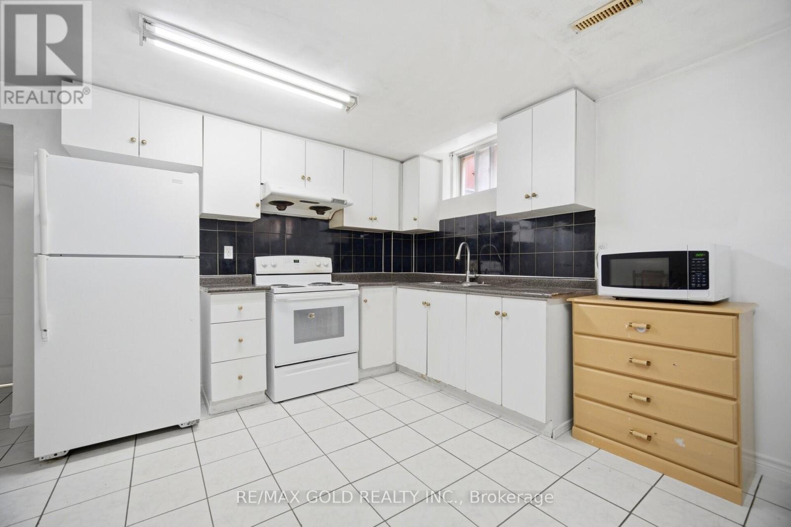 11 TIMBERWOLF ROAD - 27