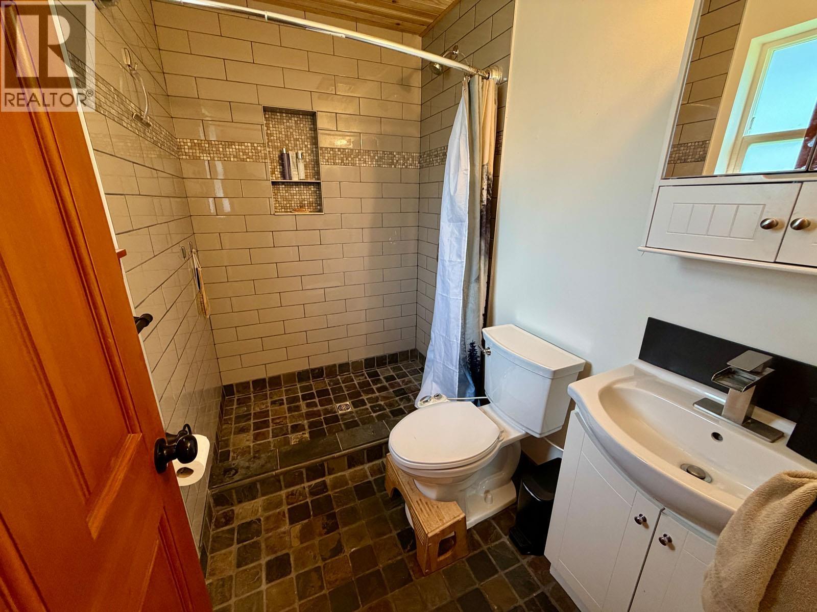 9811 MARGUERITE FERRY ROAD - 33