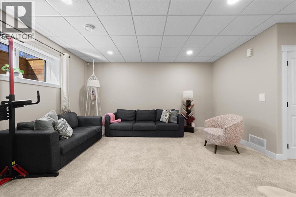 3702 76 Street - 23